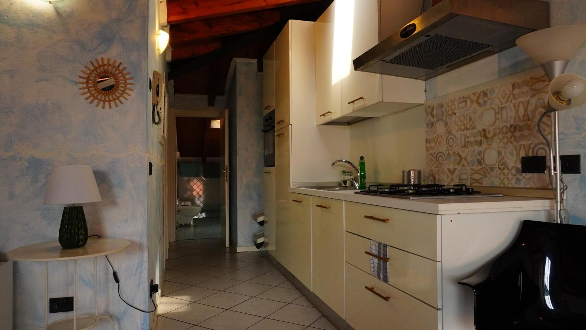 Appartamenti Villa Lina デセンツァーノ・デル・ガルダ エクステリア 写真